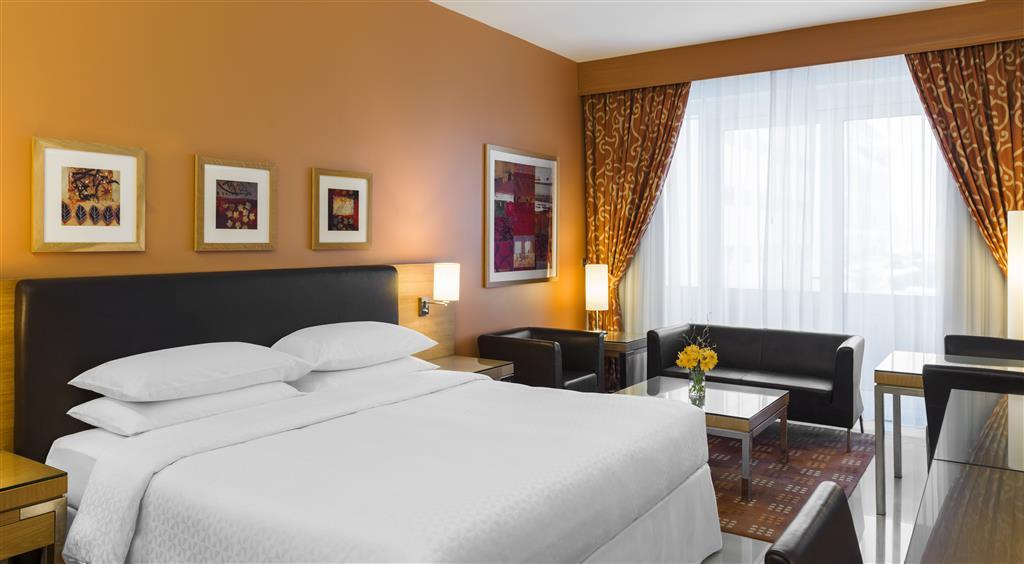 Four Points By Sheraton Bur Dubai Bagian luar foto