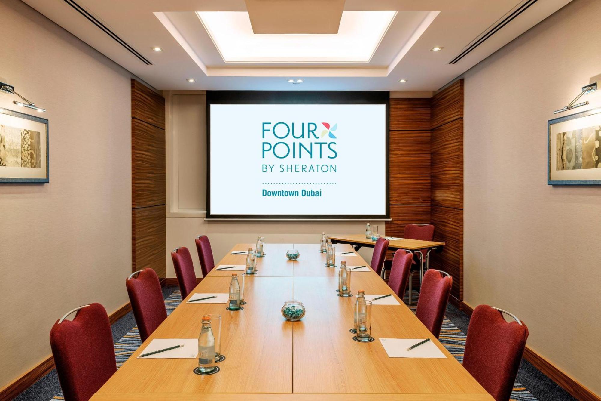 Four Points By Sheraton Bur Dubai Bagian luar foto